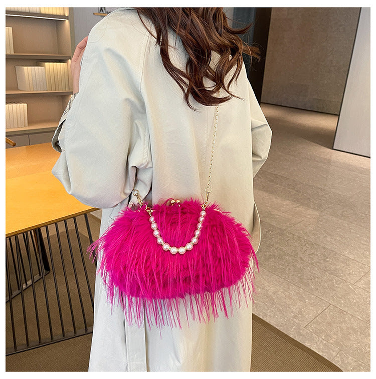 Bolso bandolera peludo con cadena de perlas de nicho versátil de alta calidad
