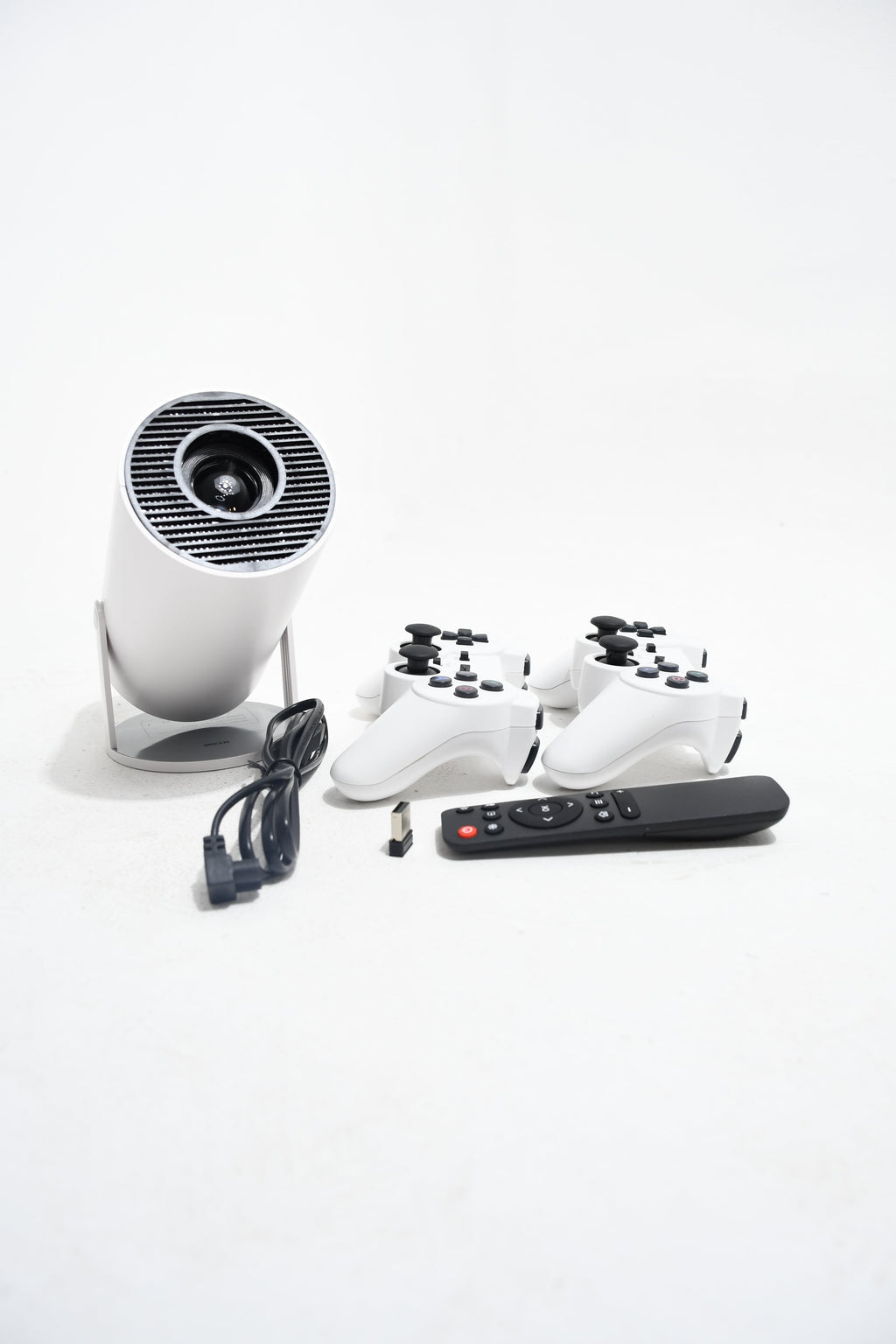Proyector C/ Juego 4K y conexión WiFi 6 ultrarrápida. Incluye dos joysticks inalámbricos