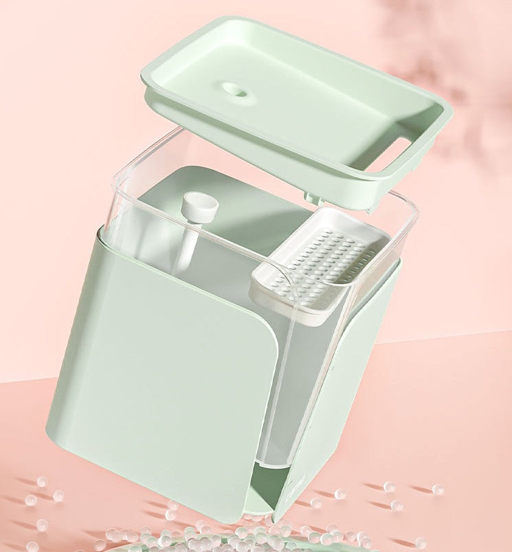 Dispensador automático de agua circulante para gatos.