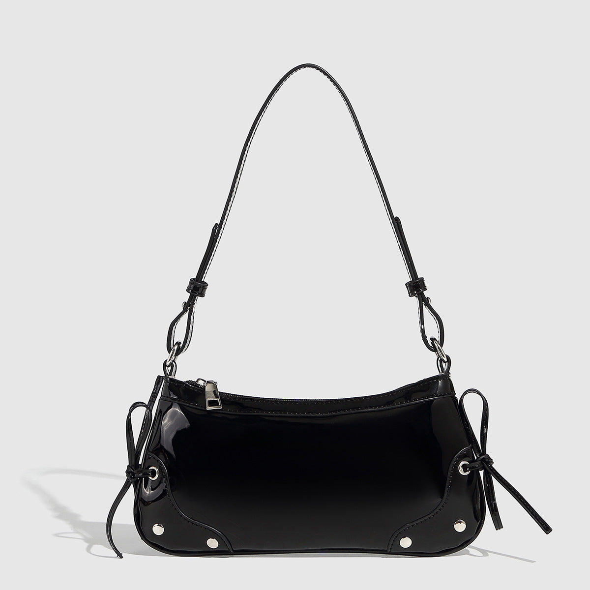 Bolso de hombro de color liso con doble lazo y diseño cuadrado pequeño.