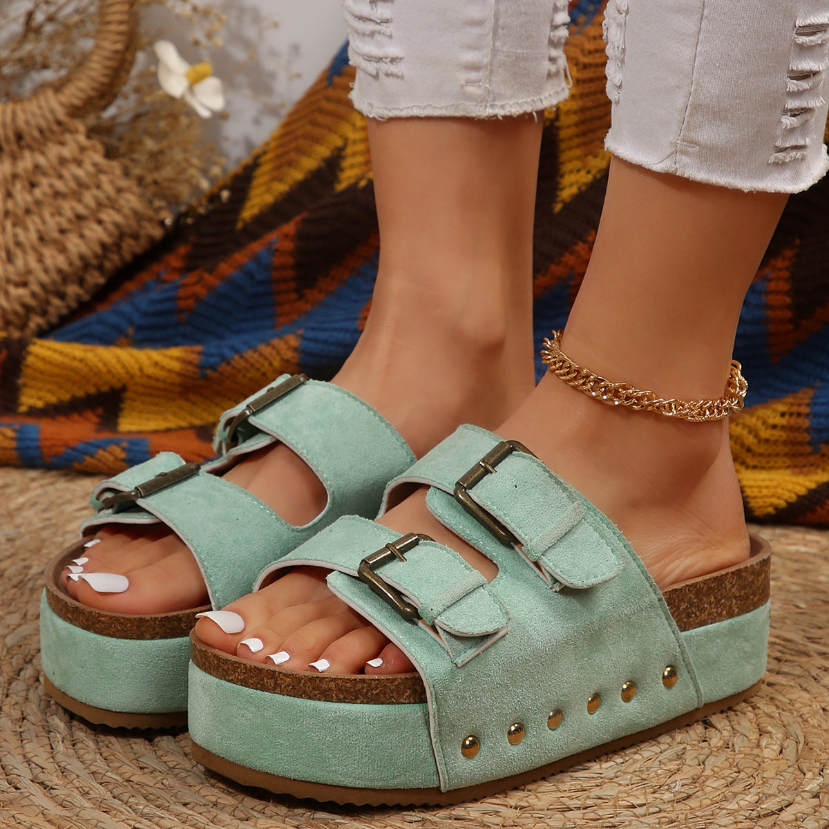 Sandalias con remaches Boken de suela gruesa de gran tamaño