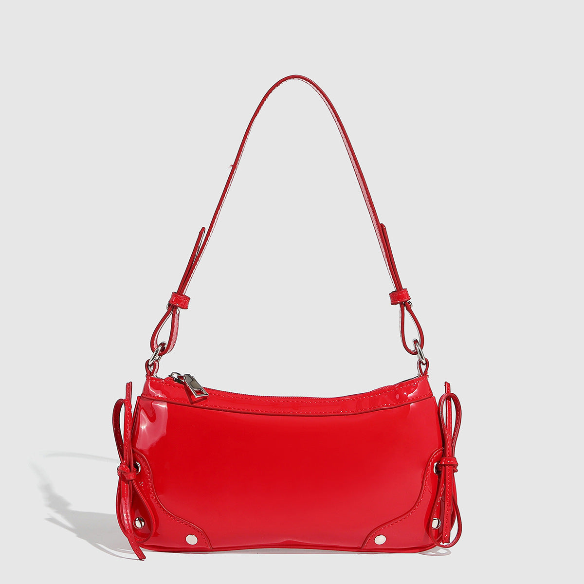 Bolso de hombro de color liso con doble lazo y diseño cuadrado pequeño.